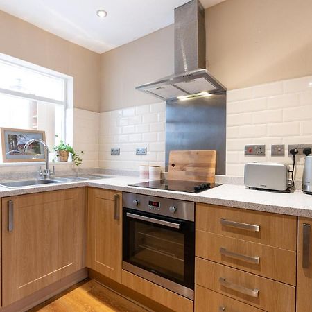 Besford Square, Shrewsbury Town Villa Екстериор снимка